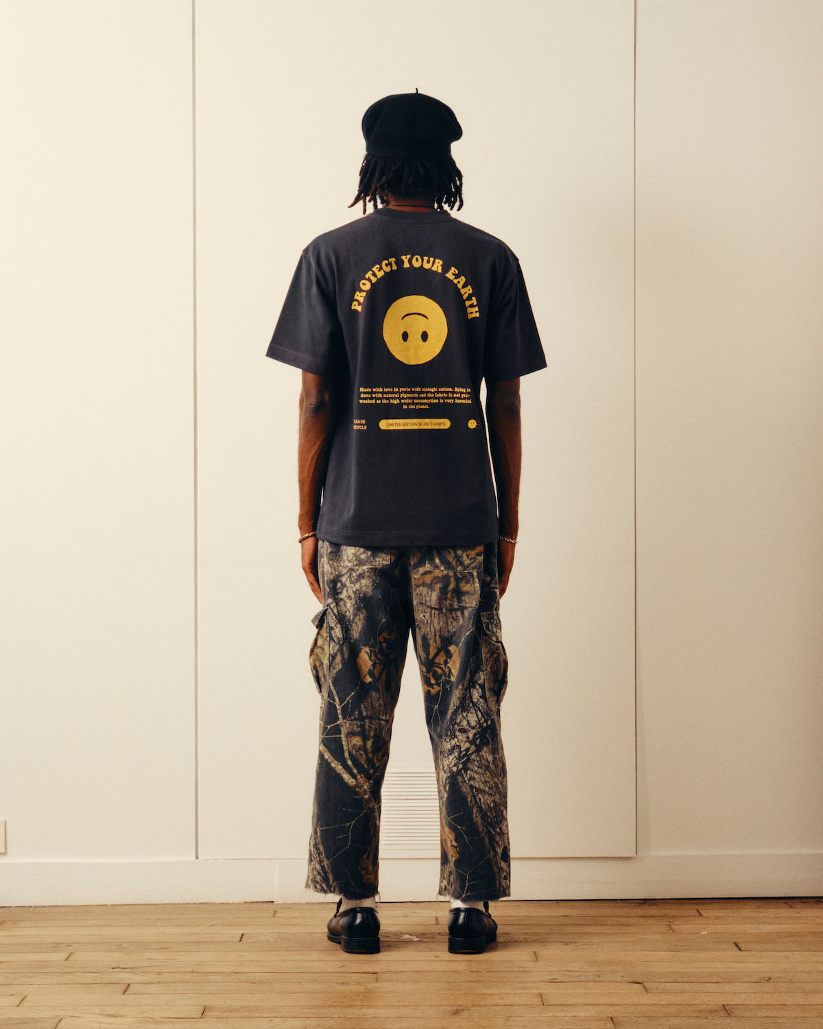 T-shirt Protégez votre Terre - Off-Black