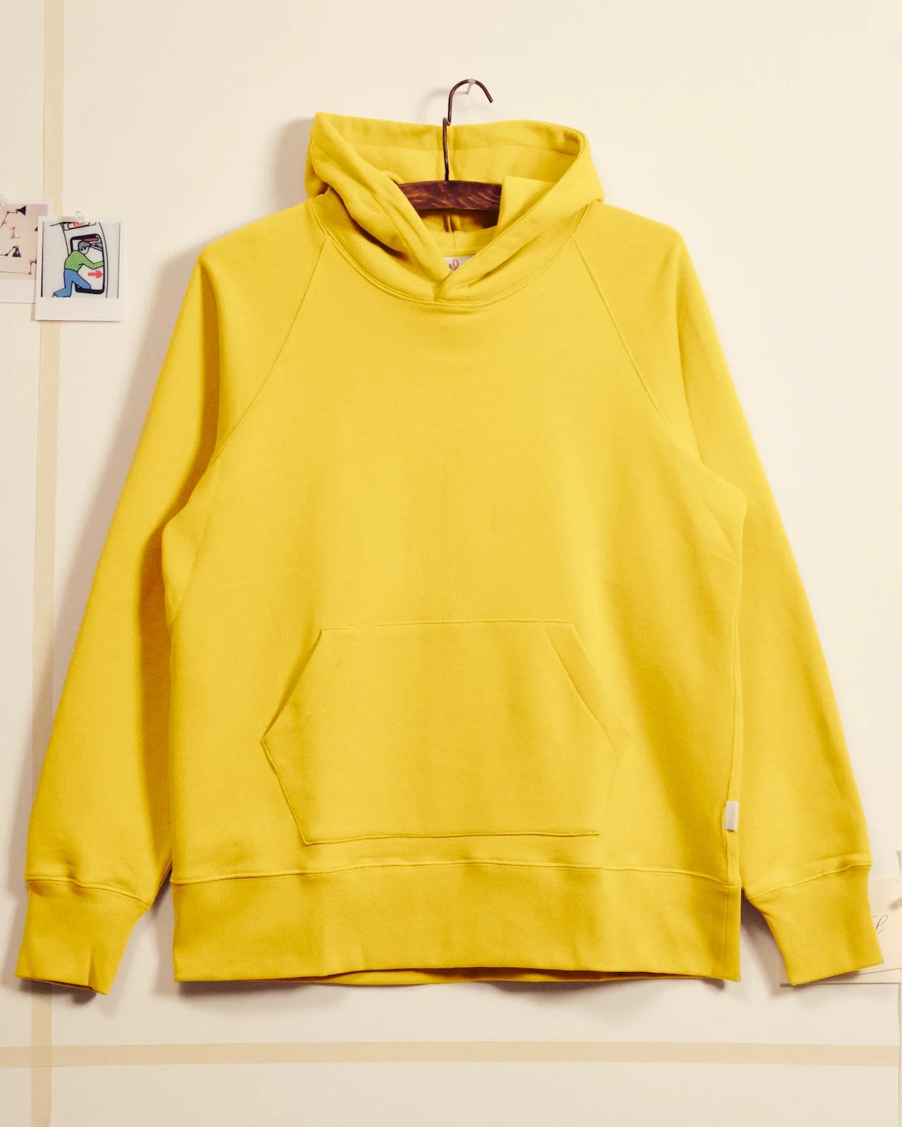 Le sweat à capuche - Jaune Vif