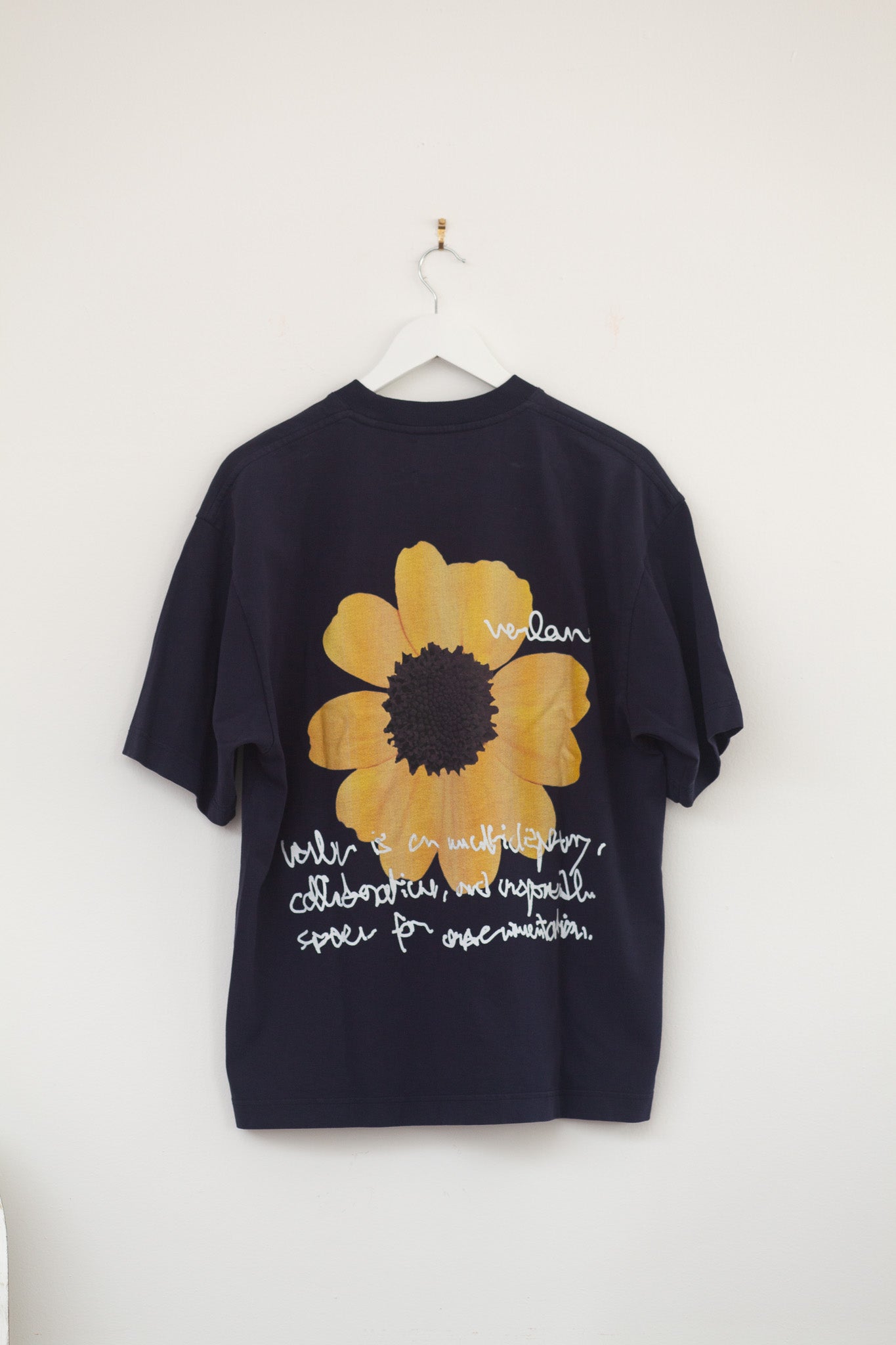 Sample Sale - Flowers tee - Navy