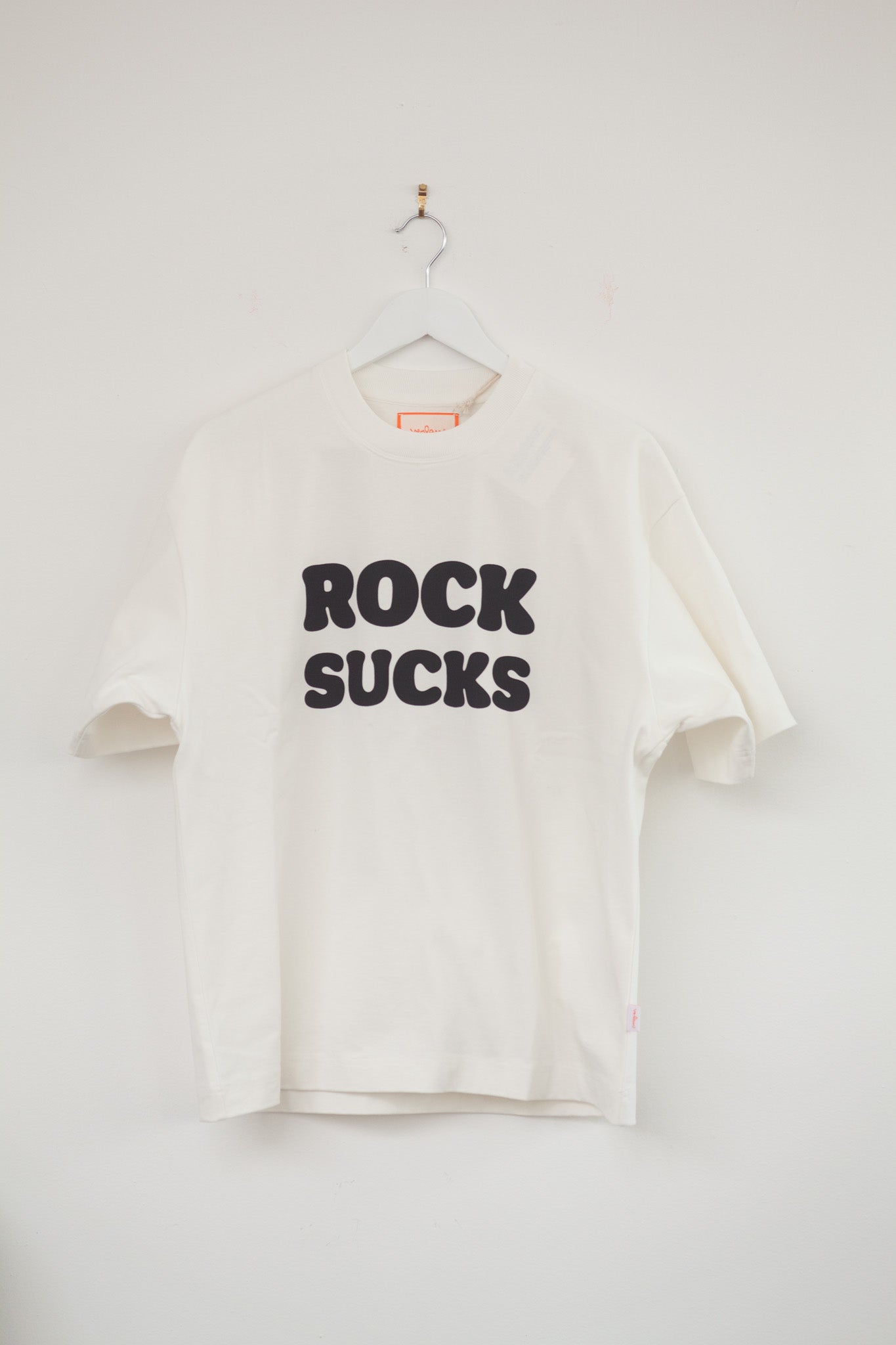 Sample Sale - Rock Sucks tee - Off White
