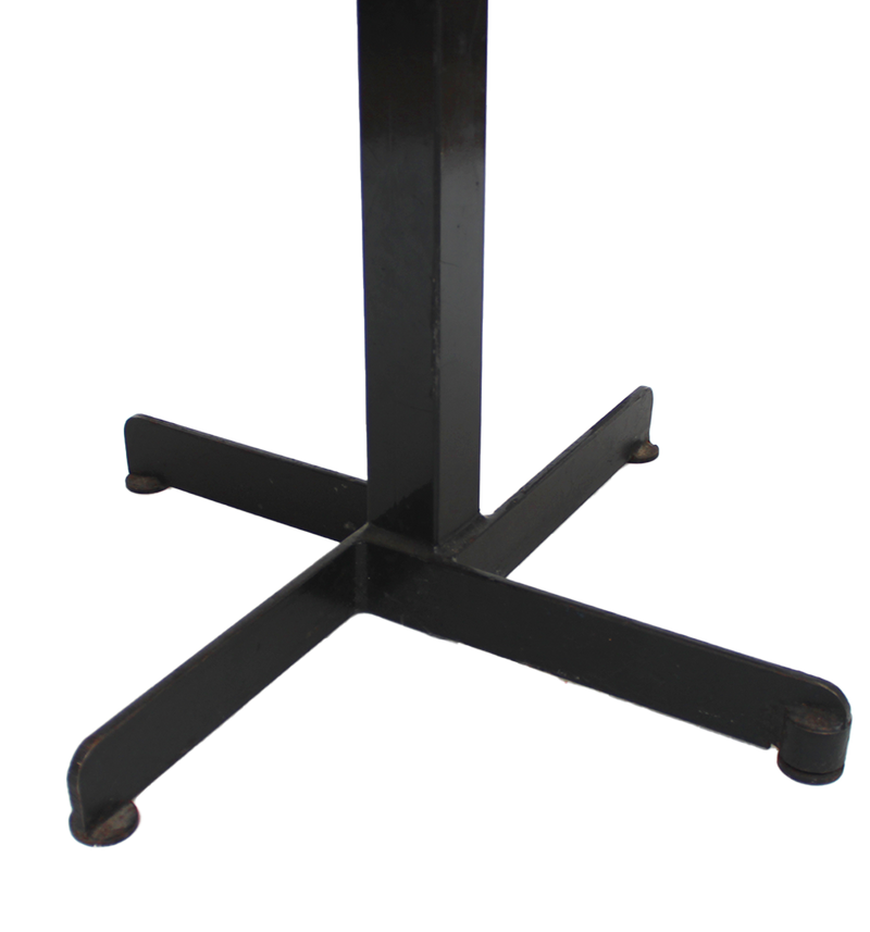 Charlotte Perriand - Pentagonale Table
