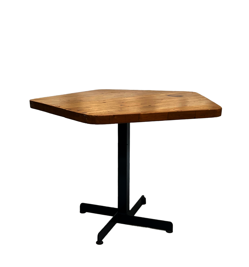 Charlotte Perriand - Pentagonale Table